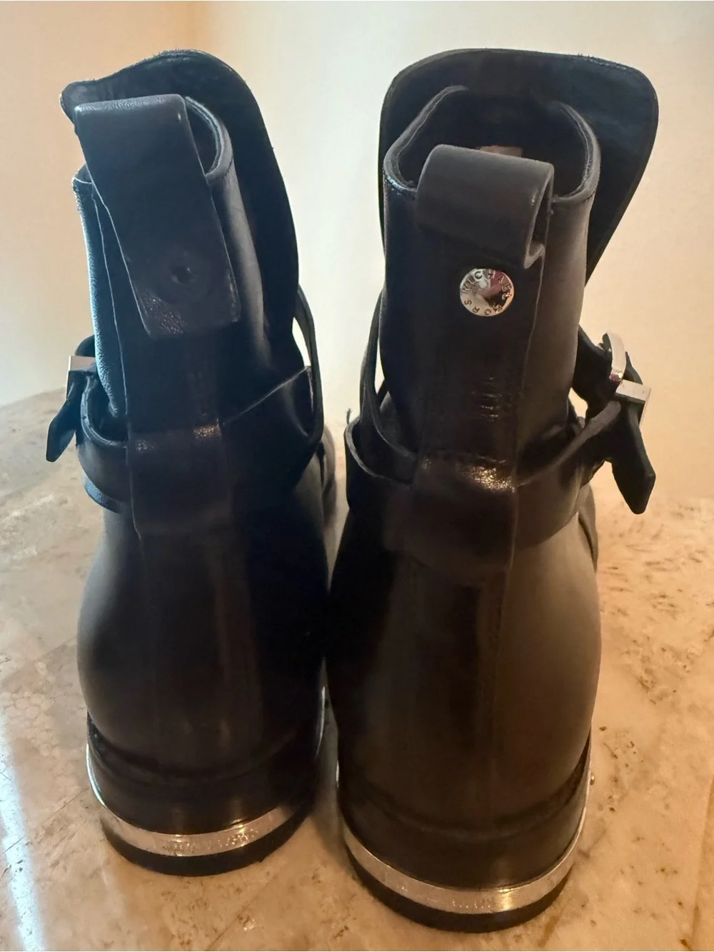 Micheal Kors Women’s Black Leather Ankle Boots with Buckle Strap size 8 1/2
